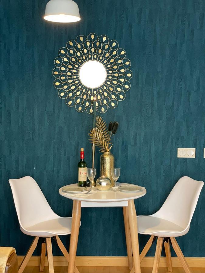 A Space That Feels Like Home With Private Parking Malaga Exterior photo