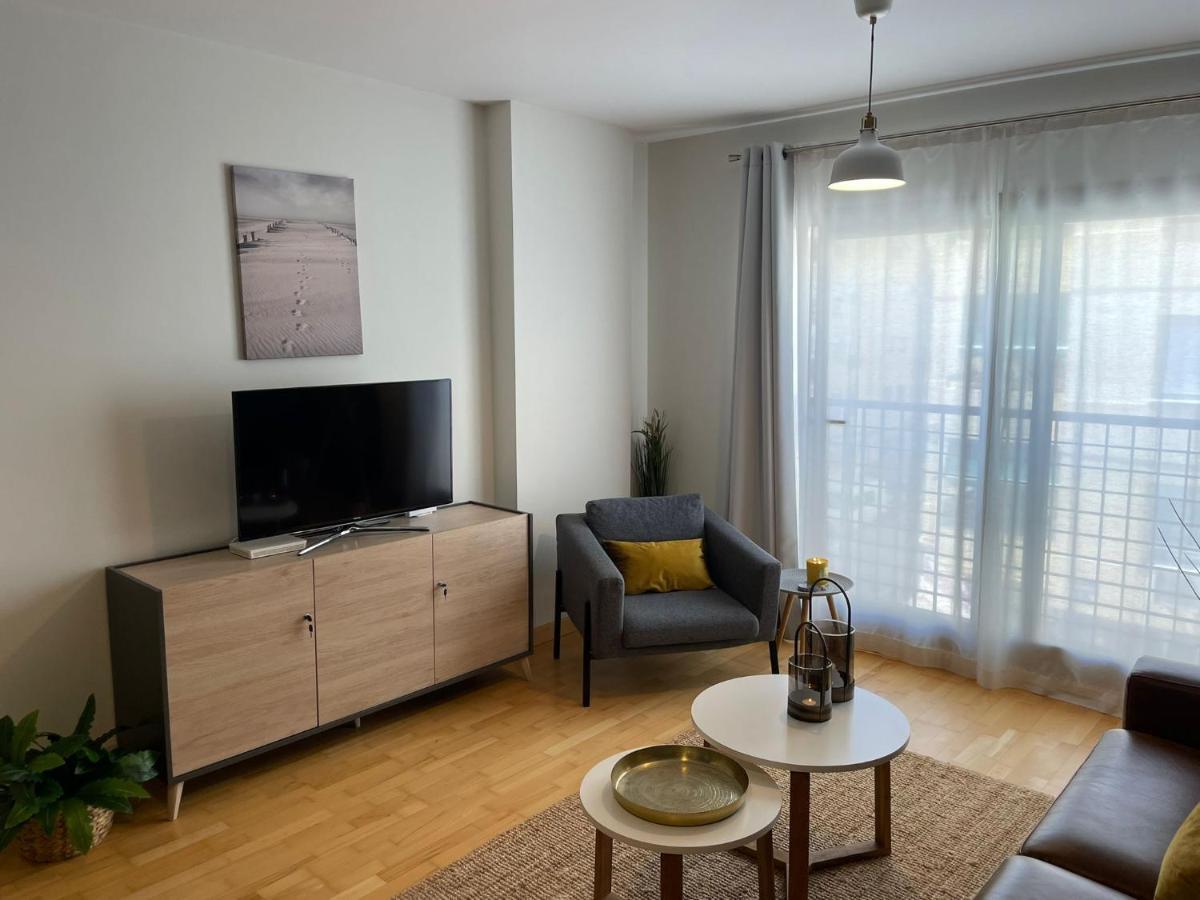A Space That Feels Like Home With Private Parking Malaga Exterior photo