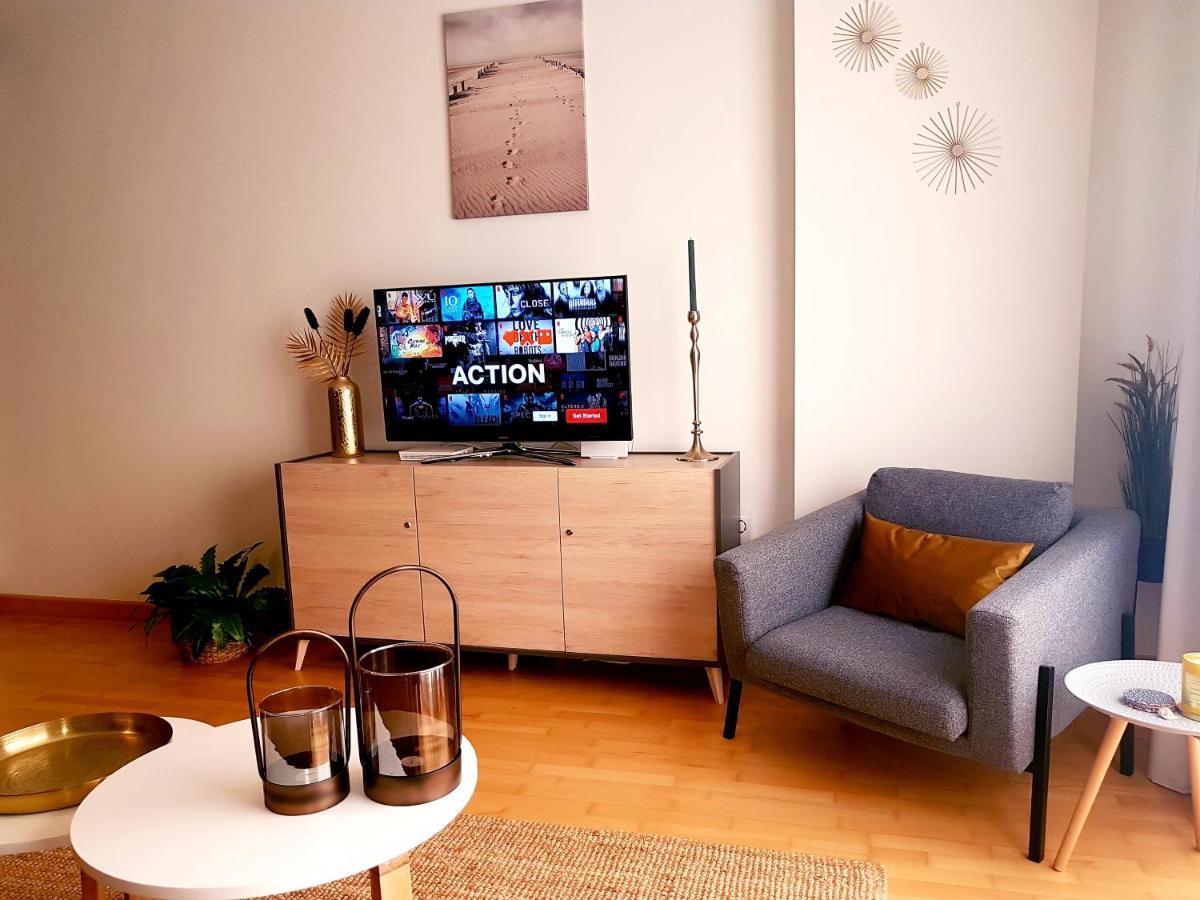 A Space That Feels Like Home With Private Parking Malaga Exterior photo