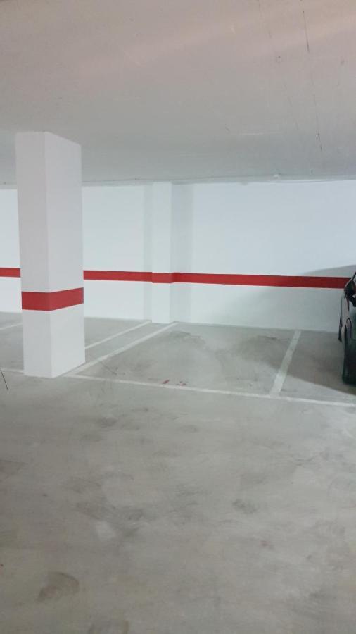 A Space That Feels Like Home With Private Parking Malaga Exterior photo