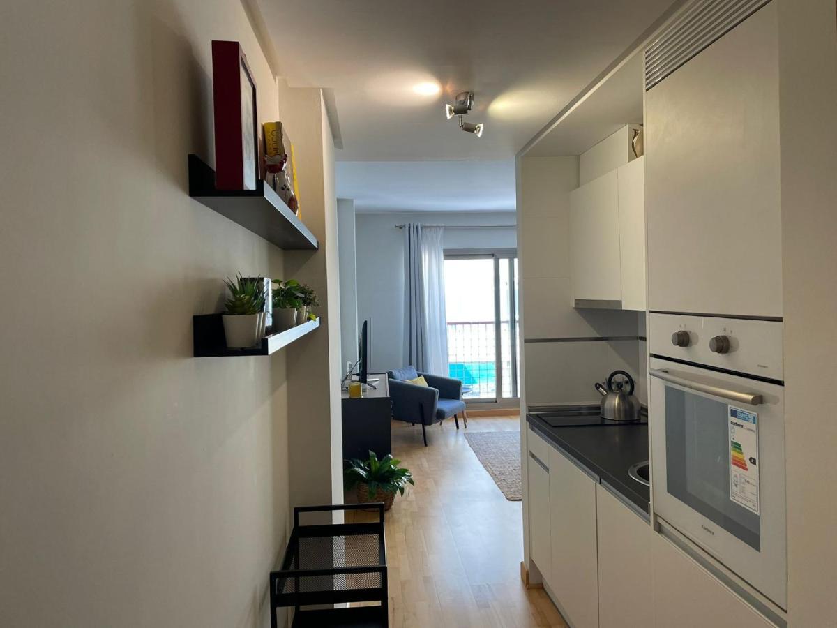 A Space That Feels Like Home With Private Parking Malaga Exterior photo